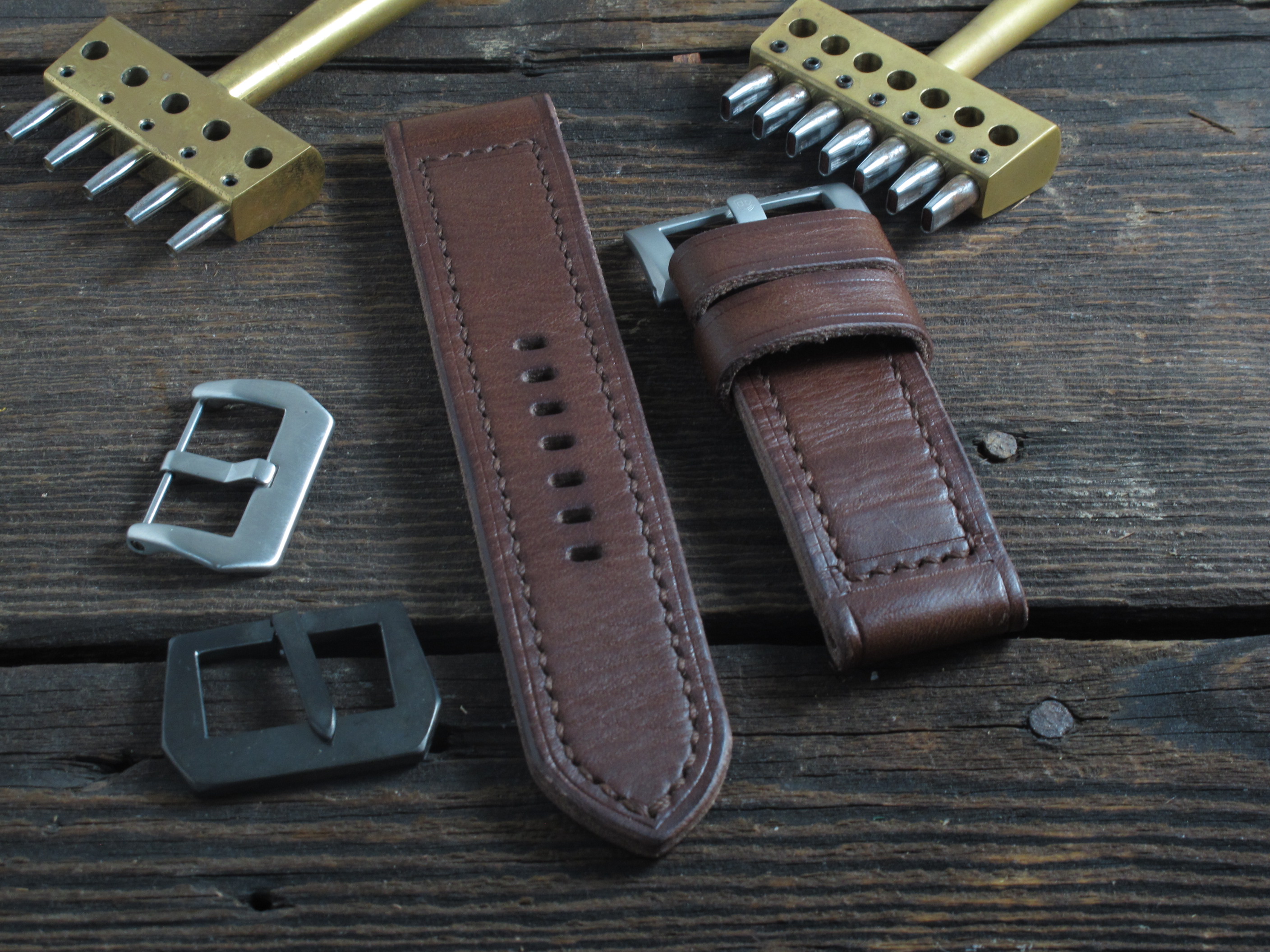 "DCX" handmade leather strap - Image 6