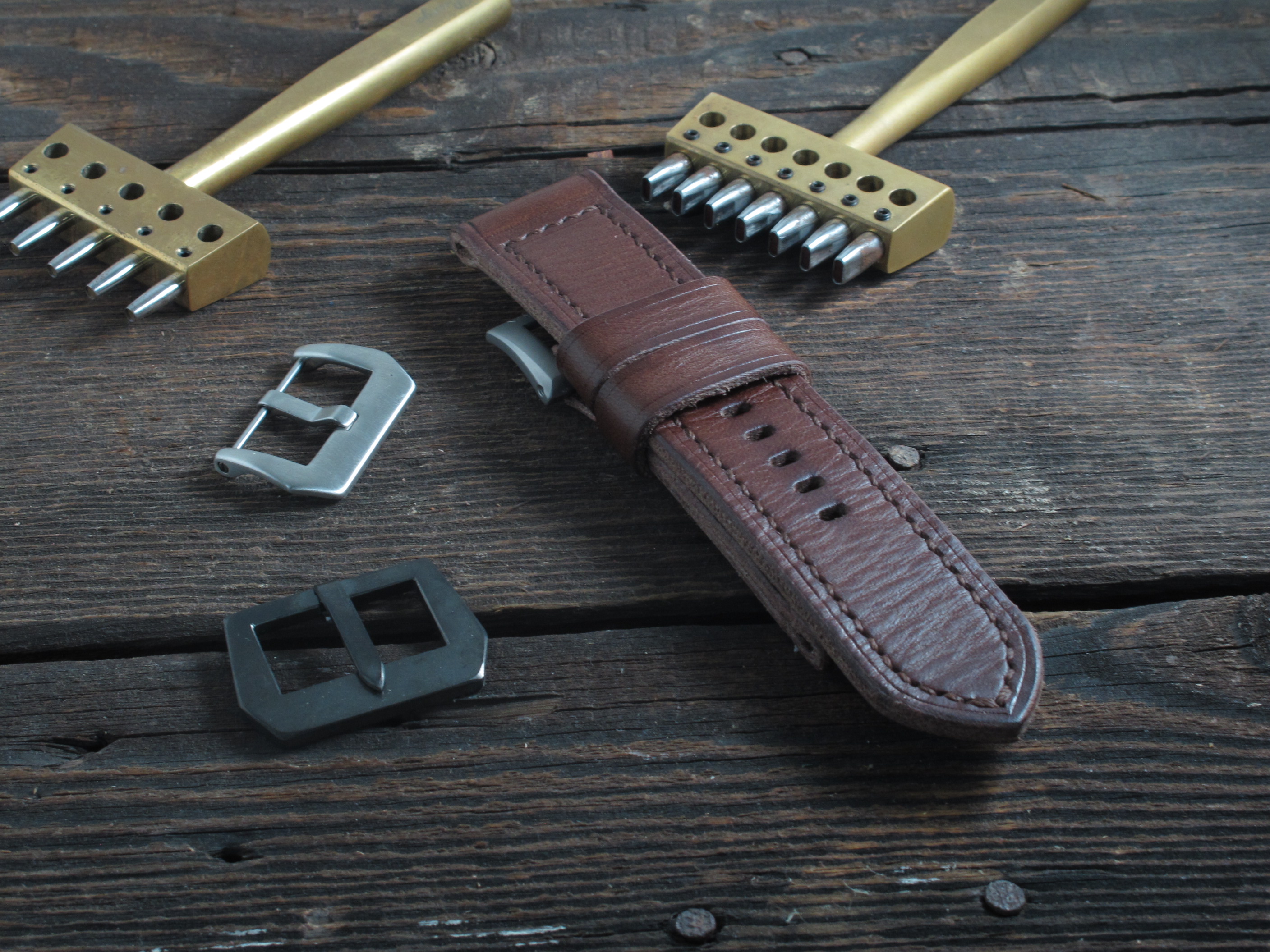 "DCX" handmade leather strap - Image 4