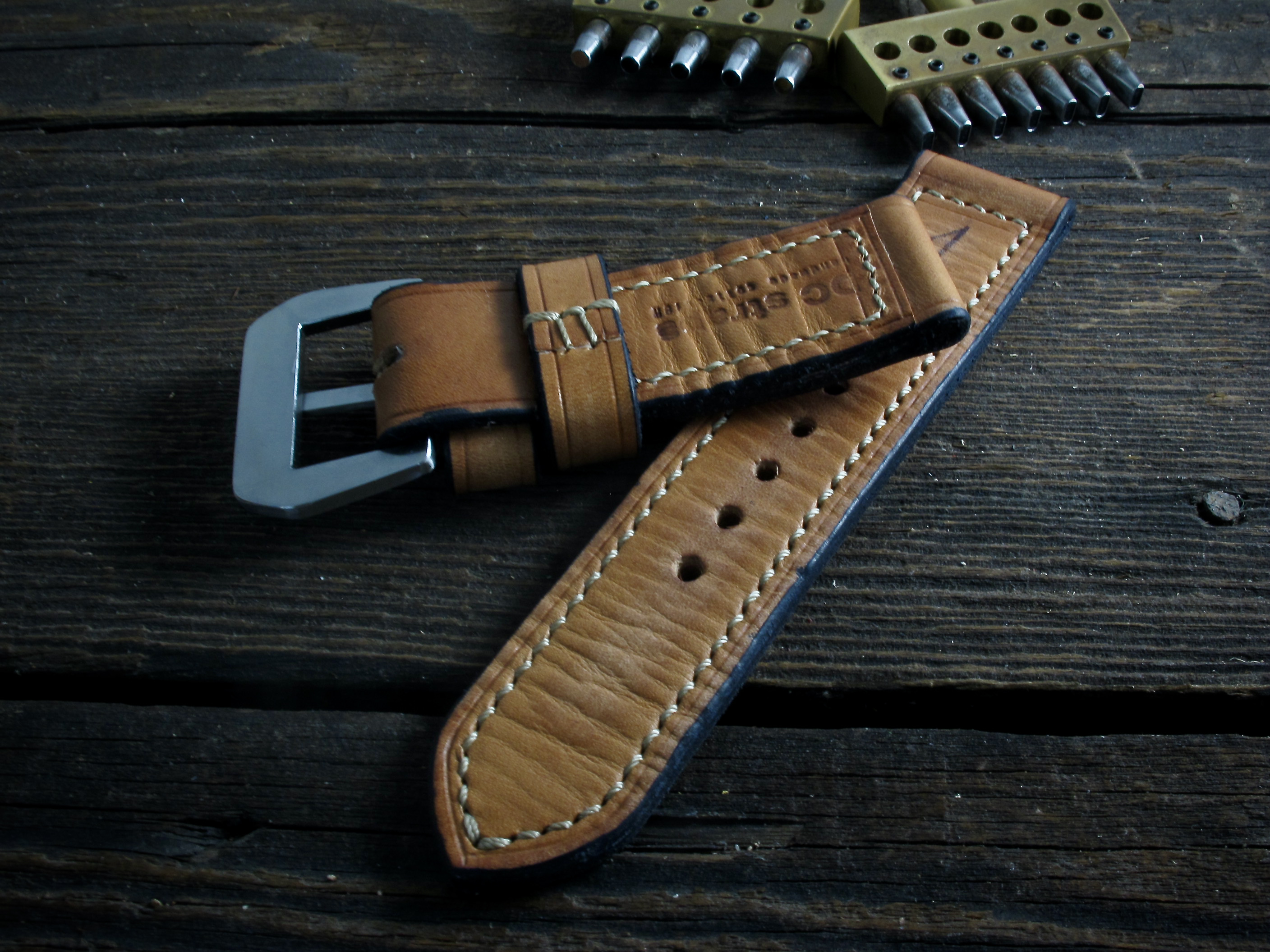 "Uno" handmade leather strap - Image 5