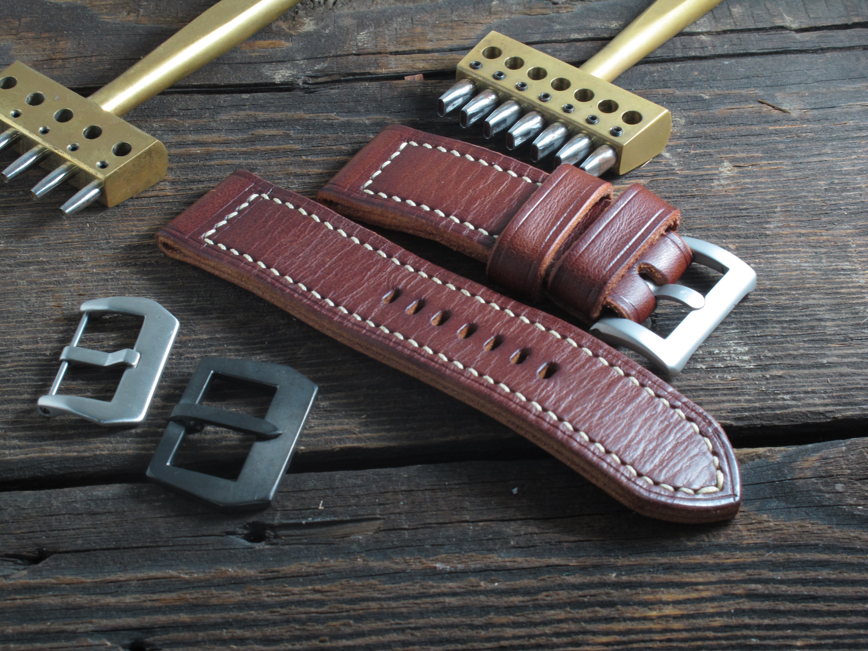 "M.B.23" handmade leather strap - Image 2