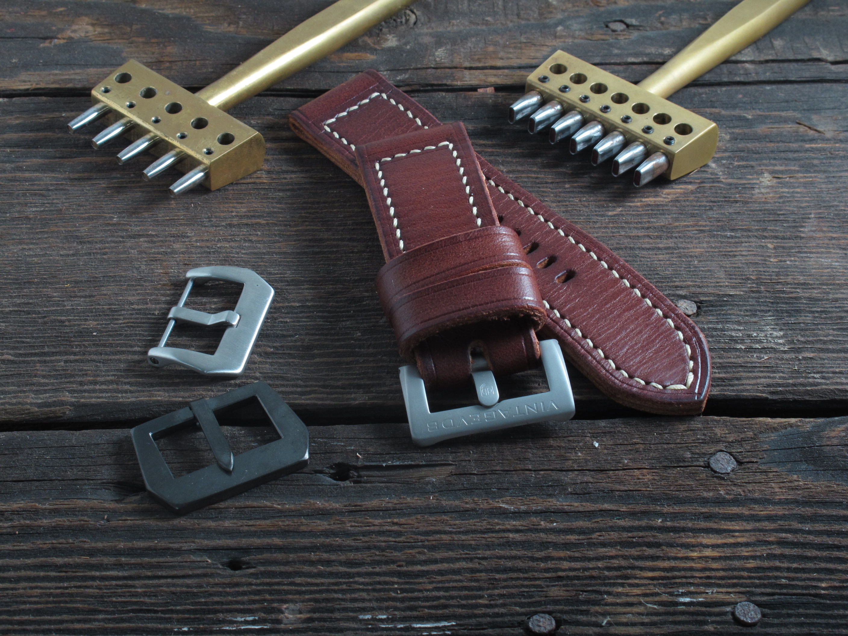 "M.B.23" handmade leather strap