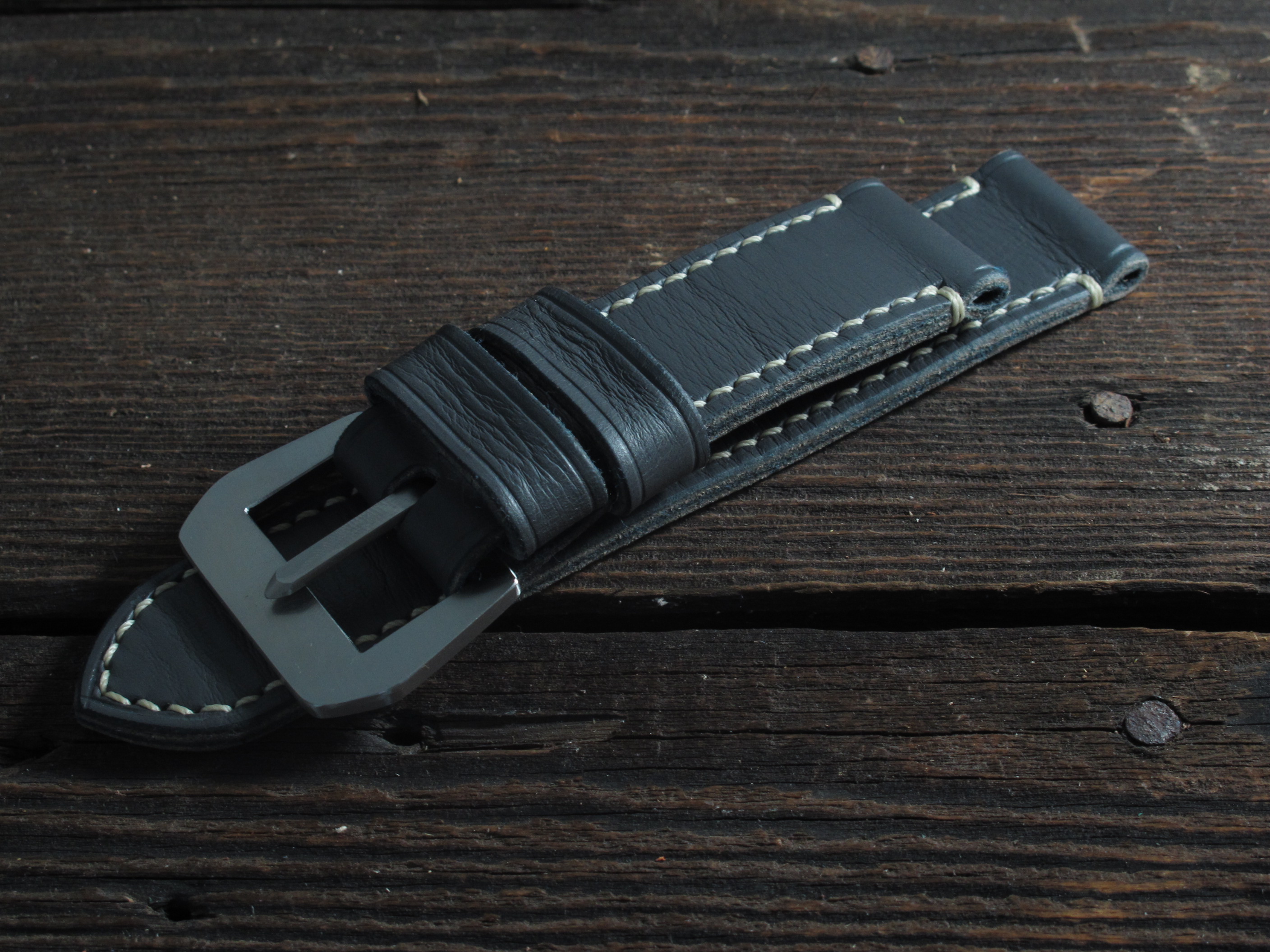 "Grafite" handmade leather strap - Image 3