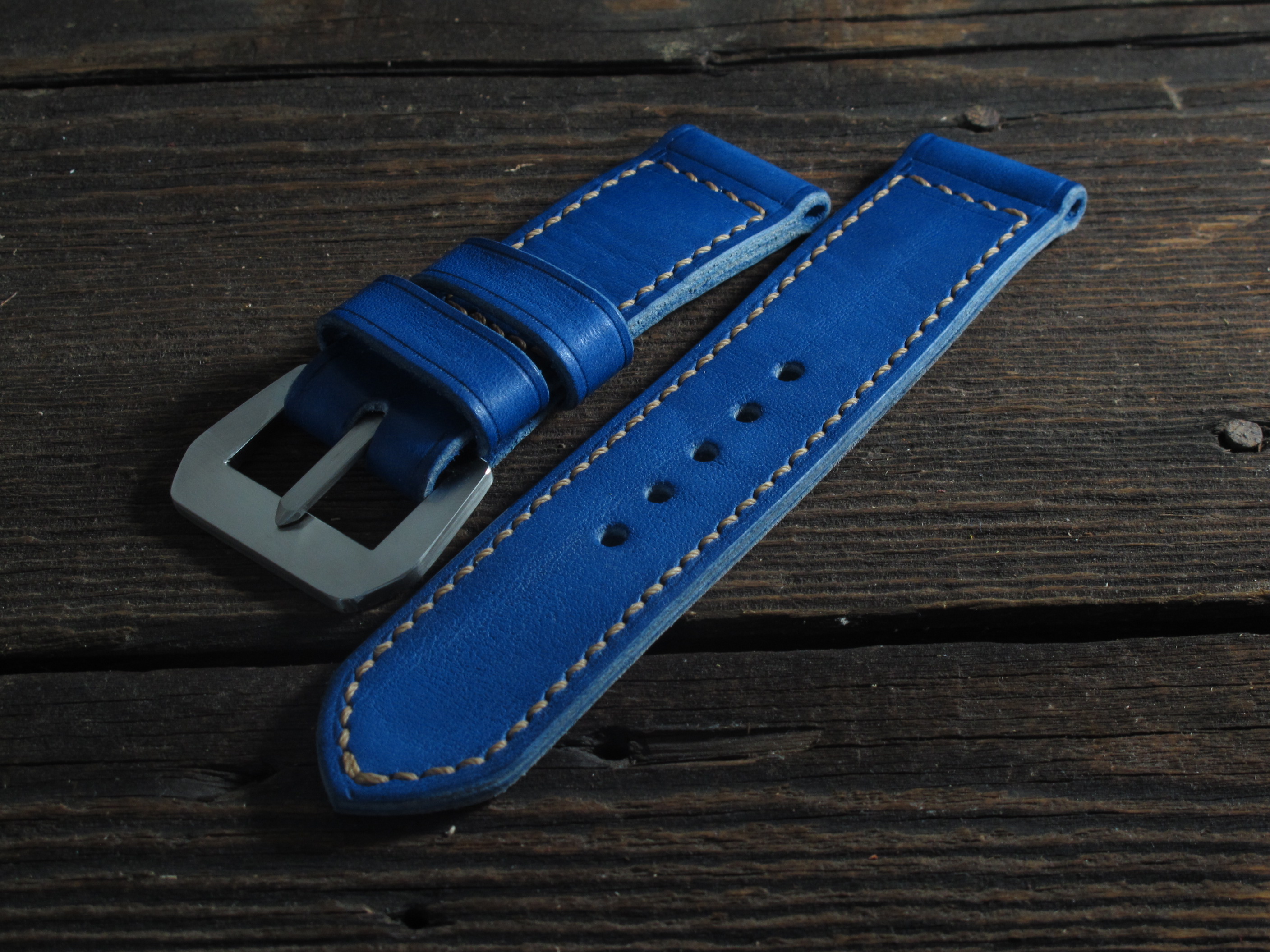 "Cobalto" handmade leather strap - Image 4