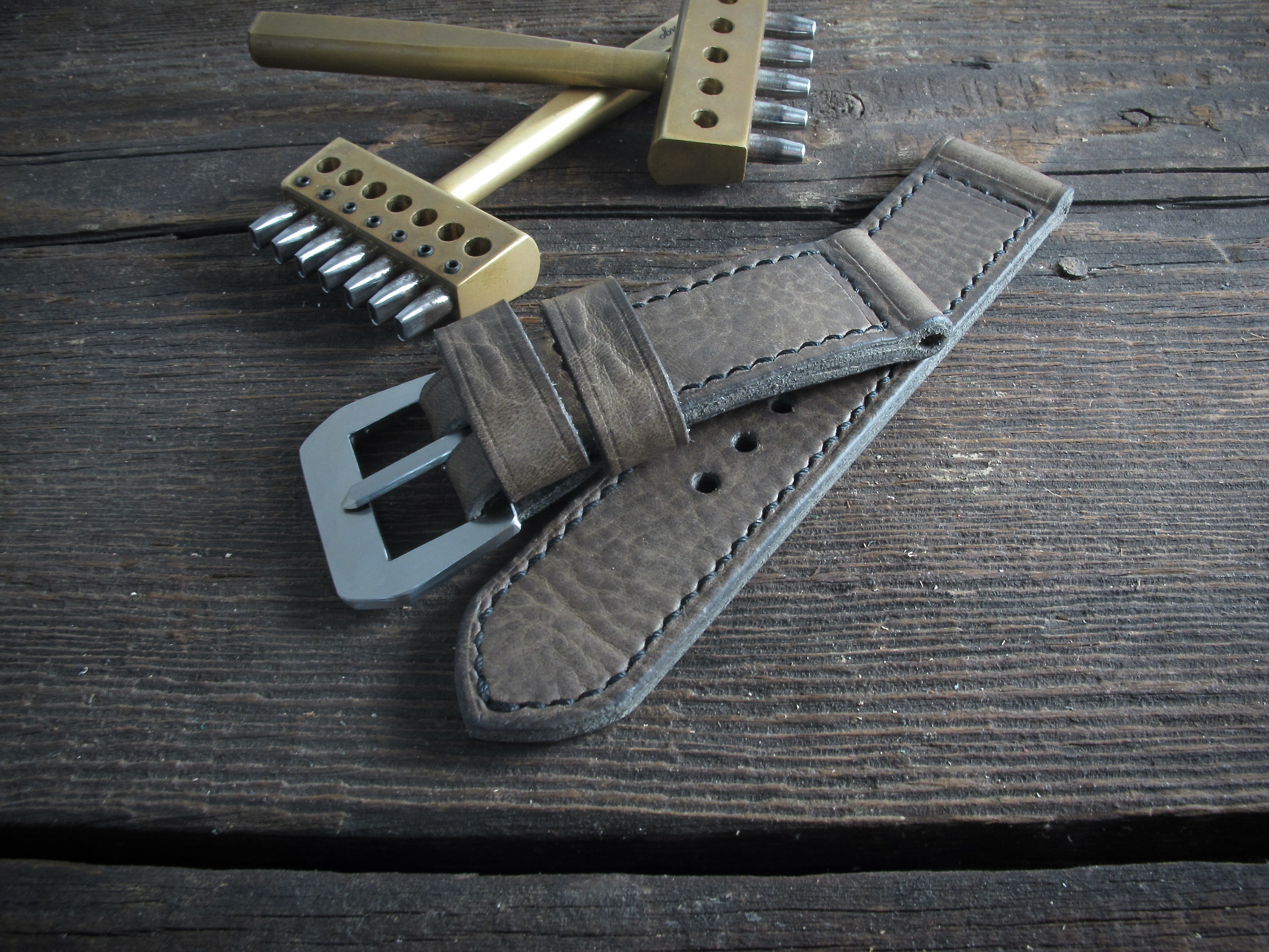 "Grigio" handmade leather strap - Image 4