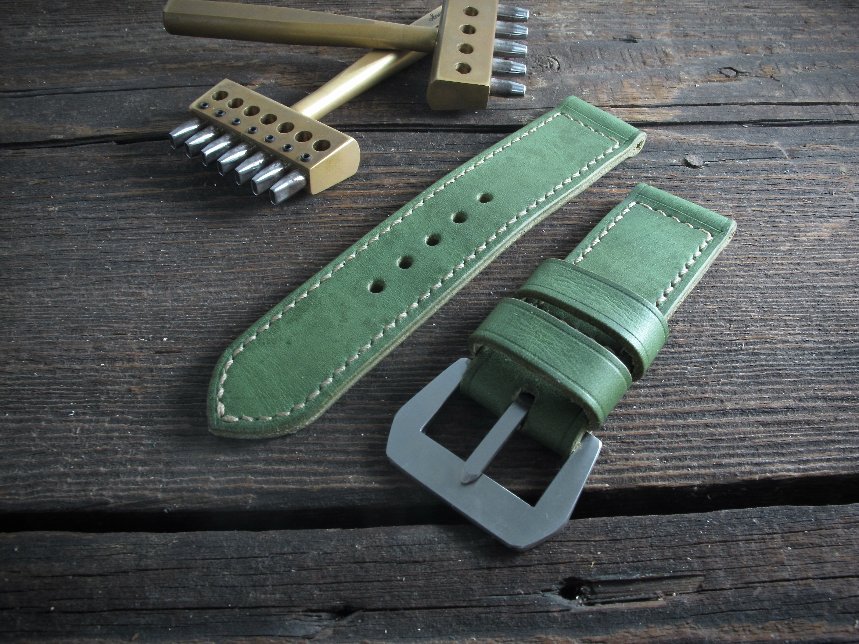 "Verde" handmade leather strap - Image 2