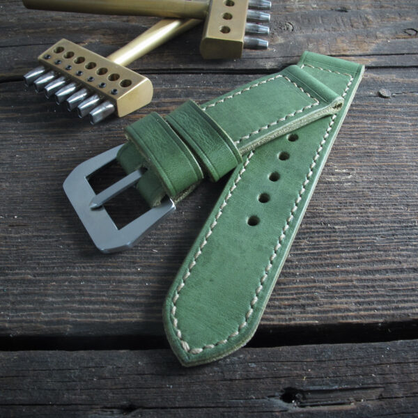 "Verde" handmade leather strap