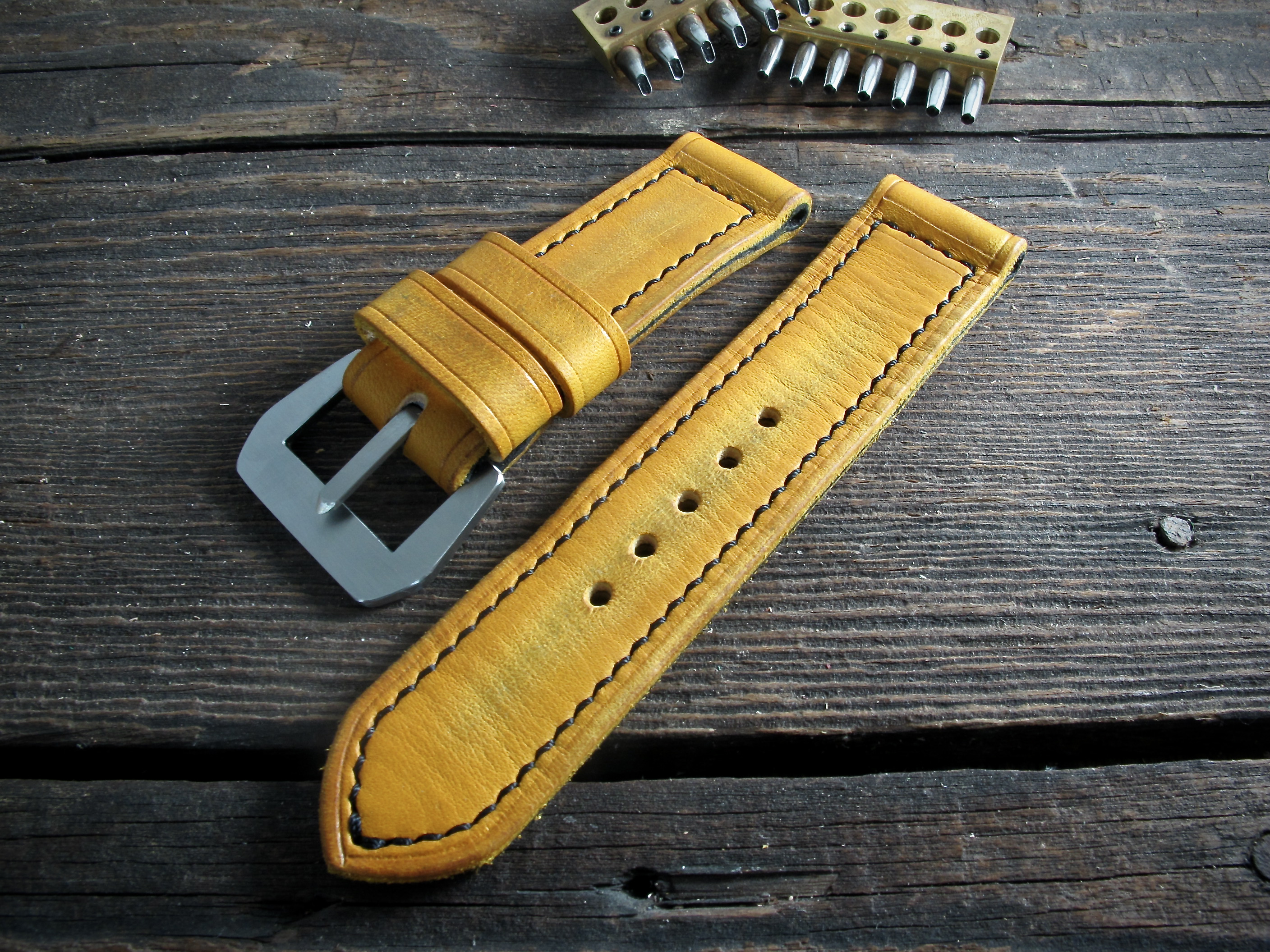 "Giallo" handmade leather strap - Image 2