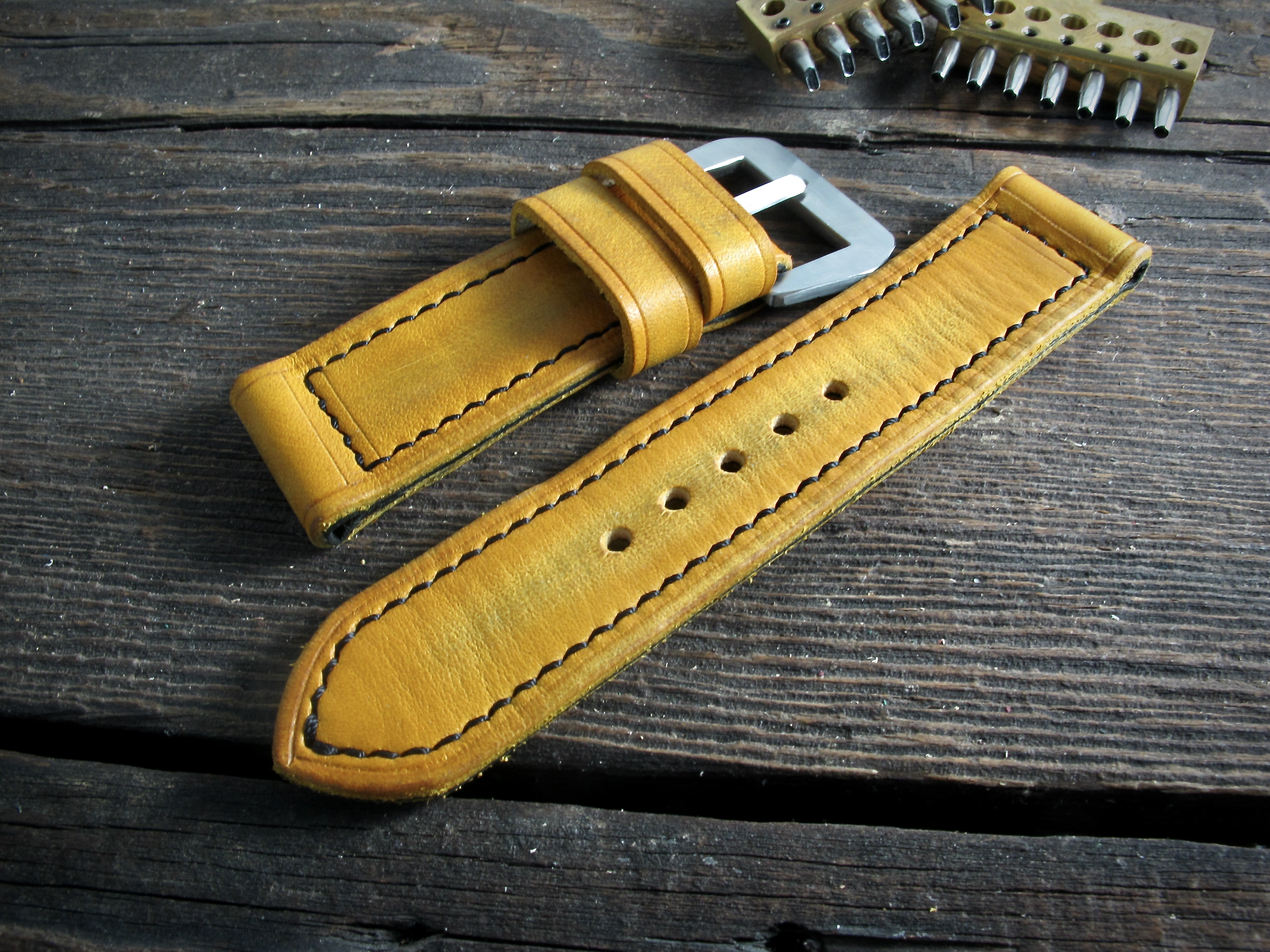 "Giallo" handmade leather strap - Image 3