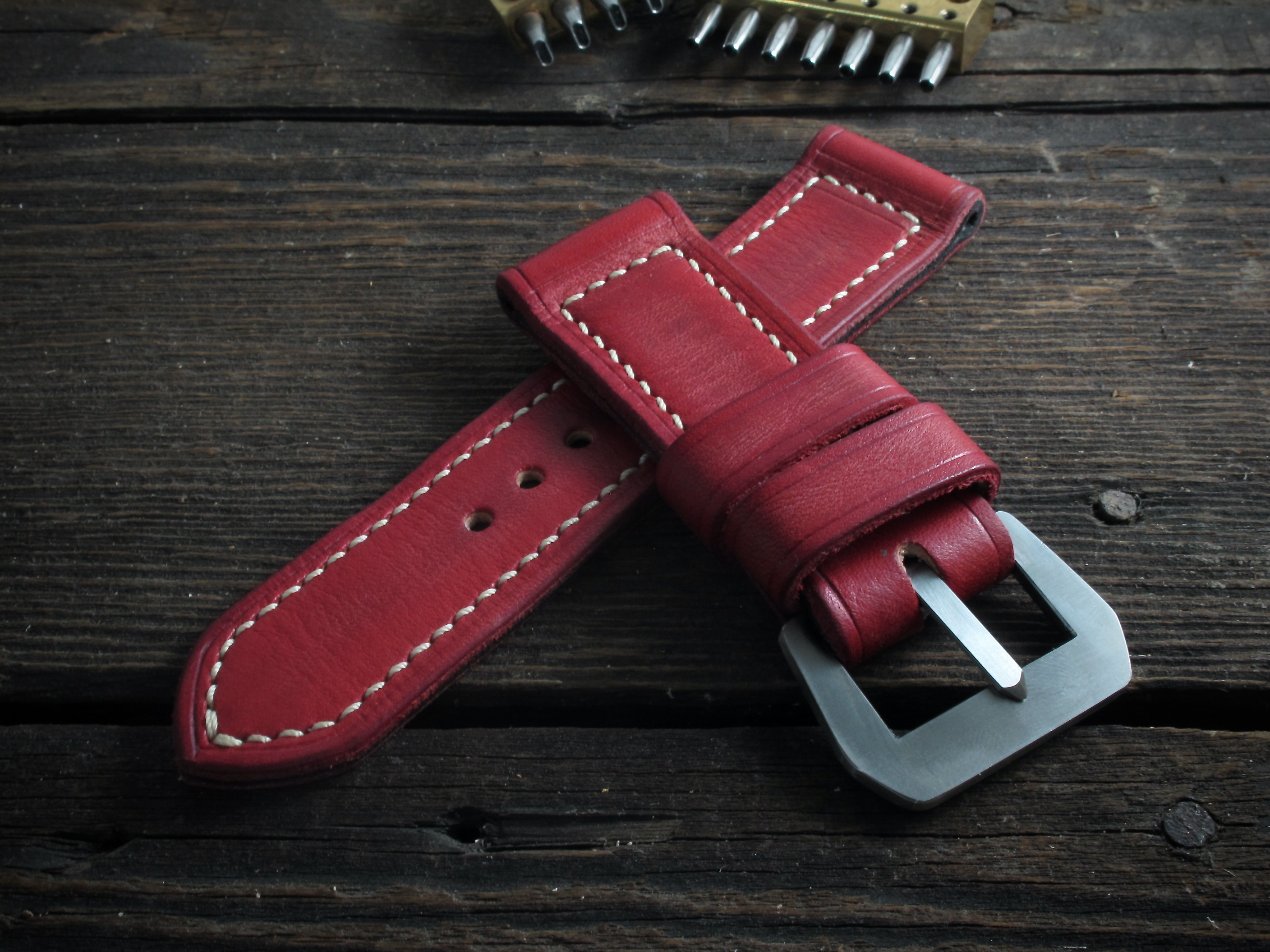 "Rosso" handmade leather strap