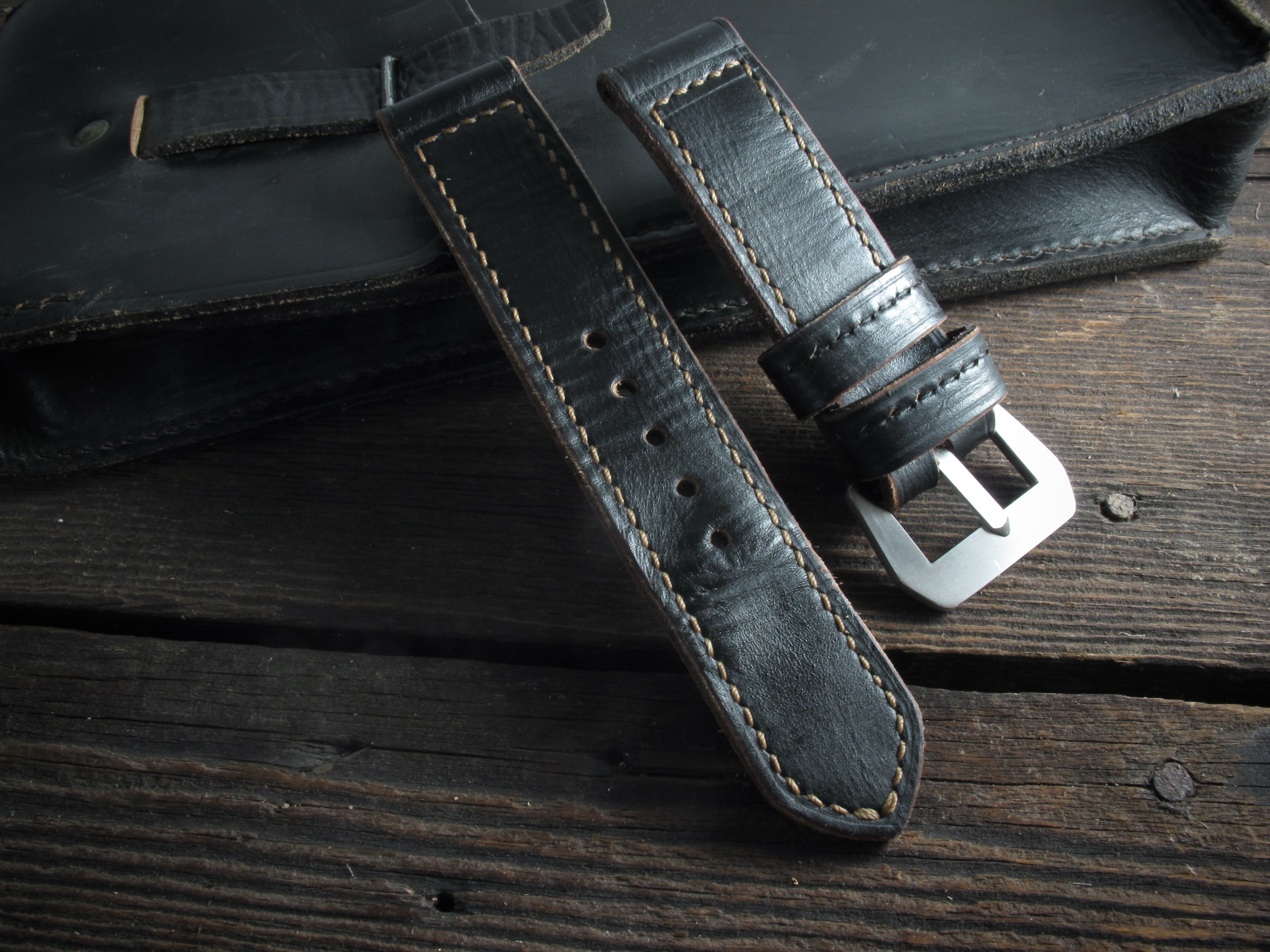 "French Ammo Black" handmade leather strap - Image 2