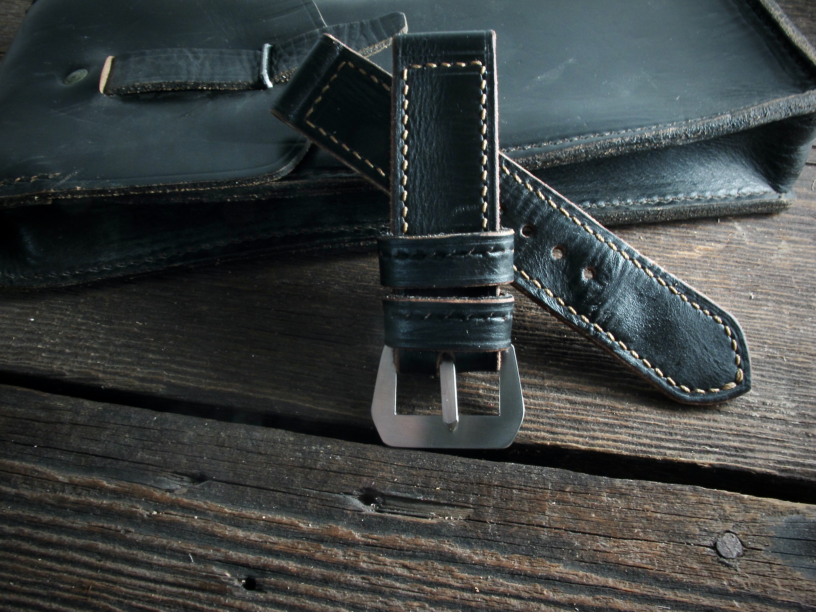 "French Ammo Black" handmade leather strap - Image 3