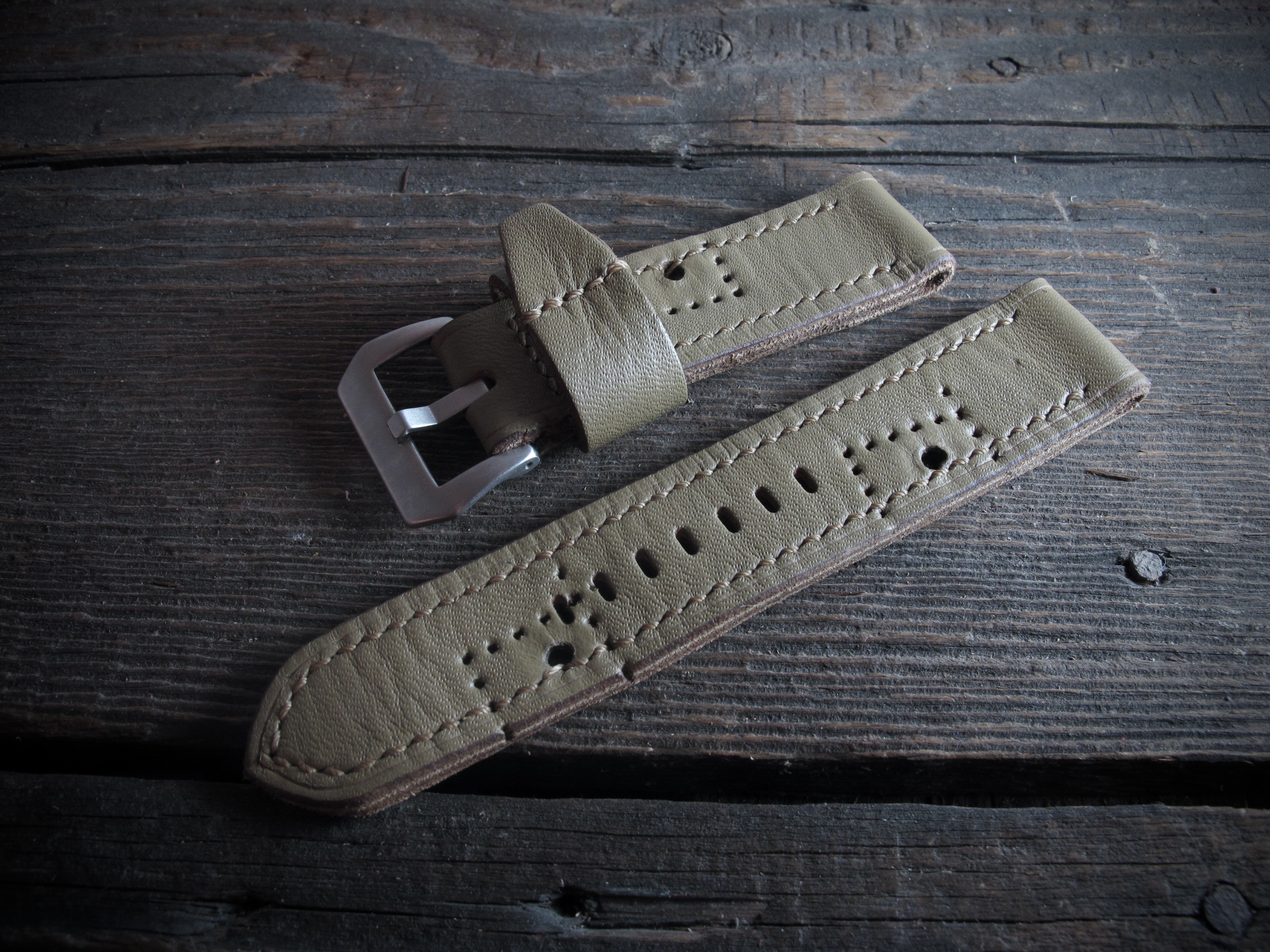 "M.A.T-01" handmade french ammo leather strap