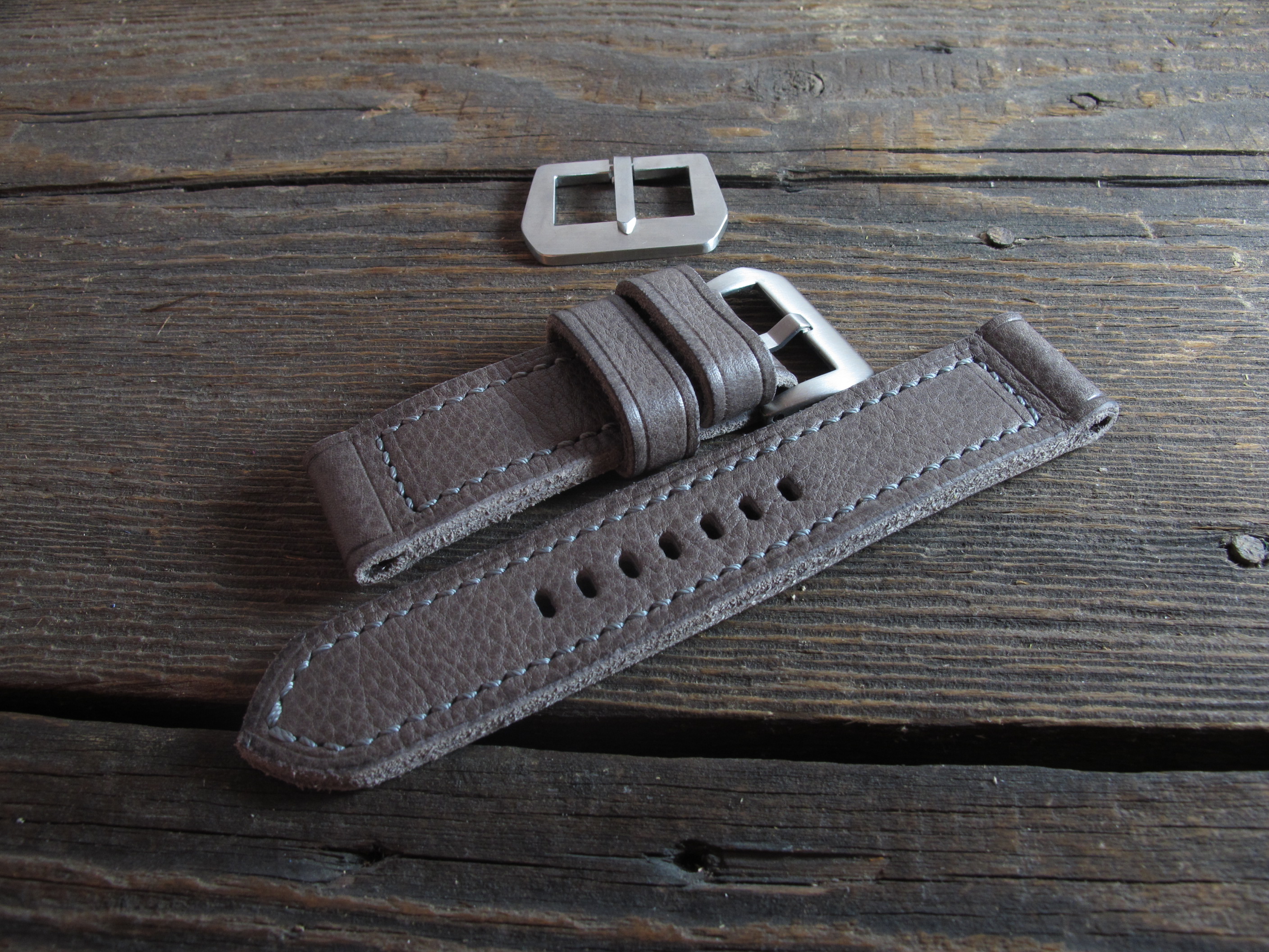 "Grigio II" handmade leather strap - Image 2