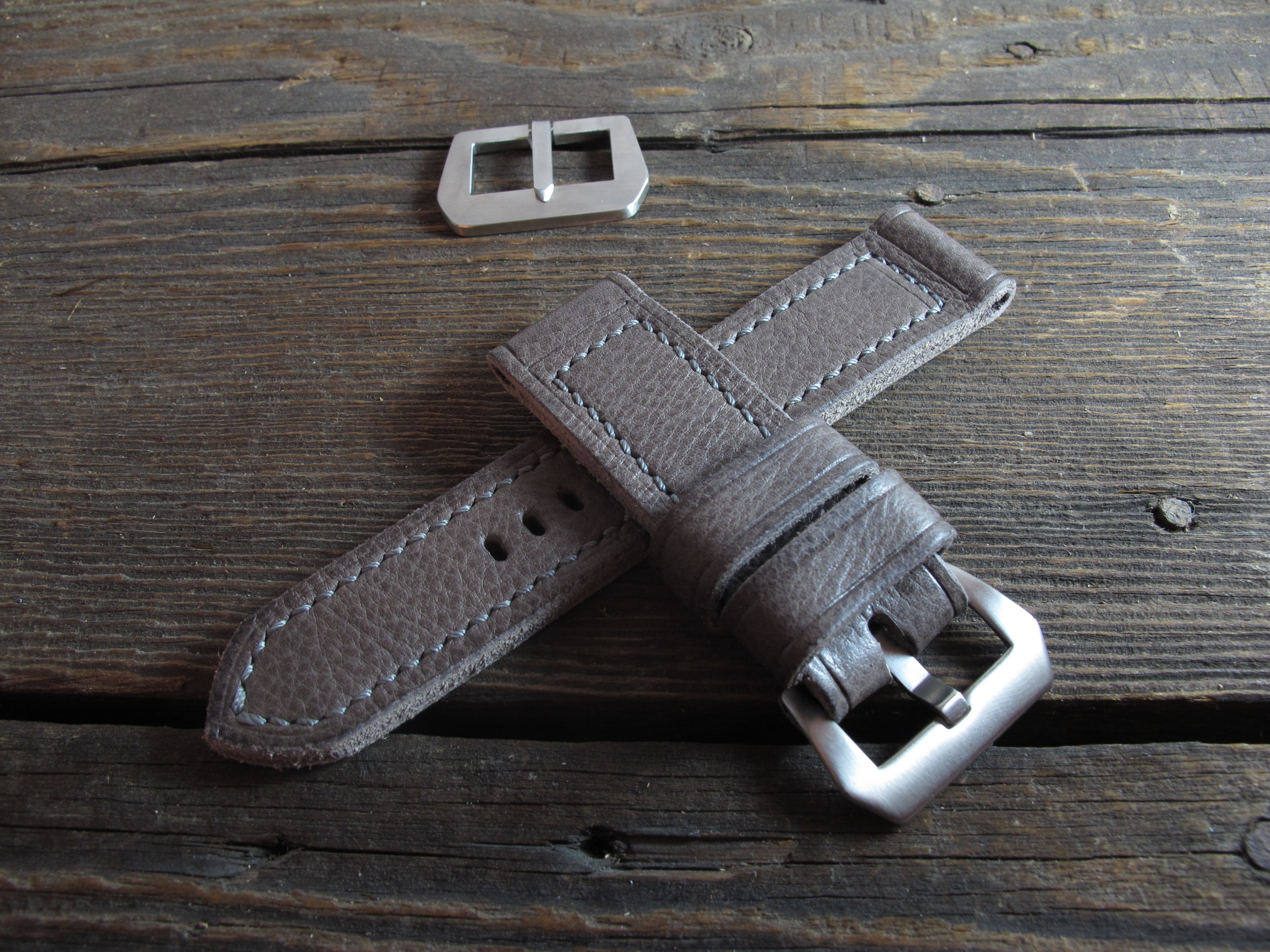 "Grigio II" handmade leather strap