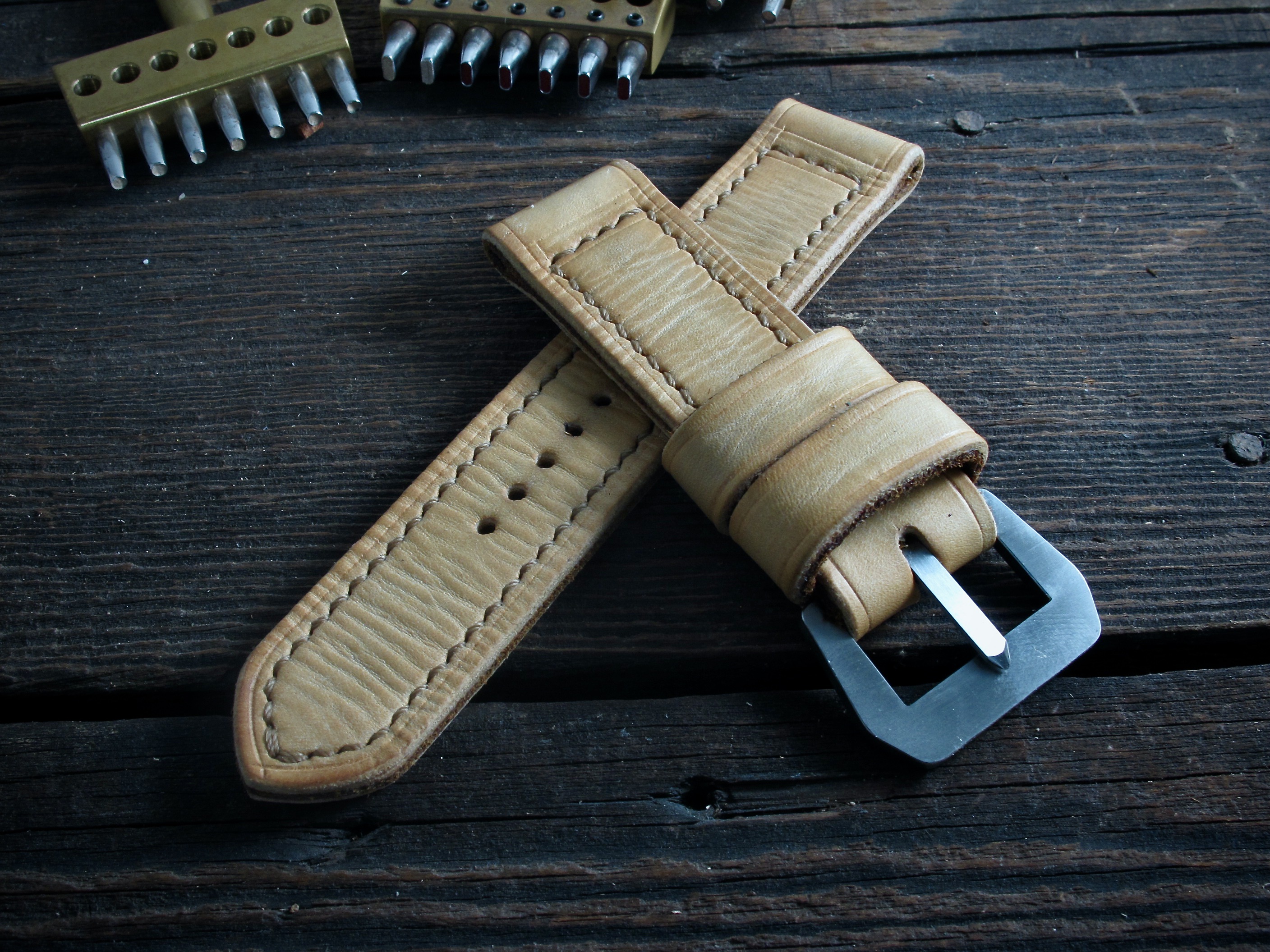 "N5" handmade leather strap