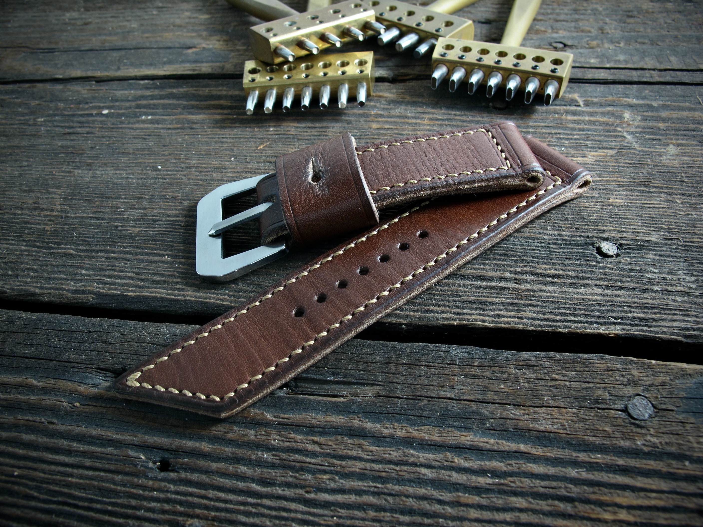 "L3" handmade leather strap