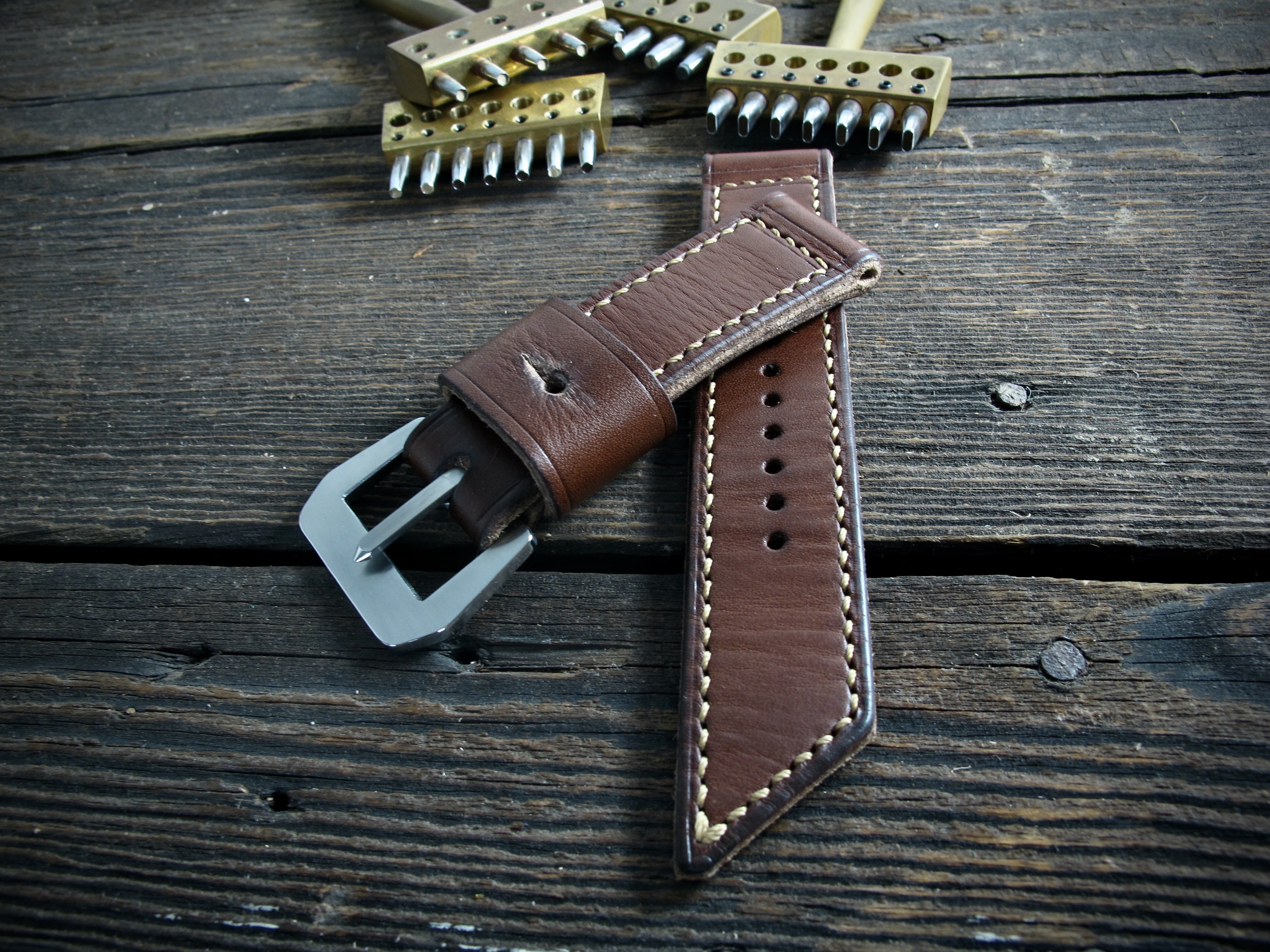 "L3" handmade leather strap - Image 2