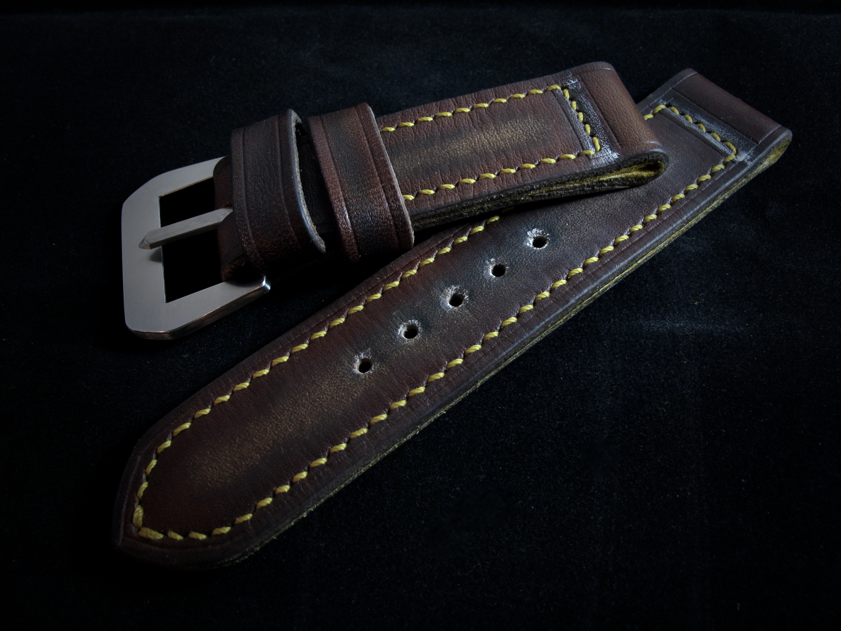 "Flottiglia X" handmade leather strap - Image 2