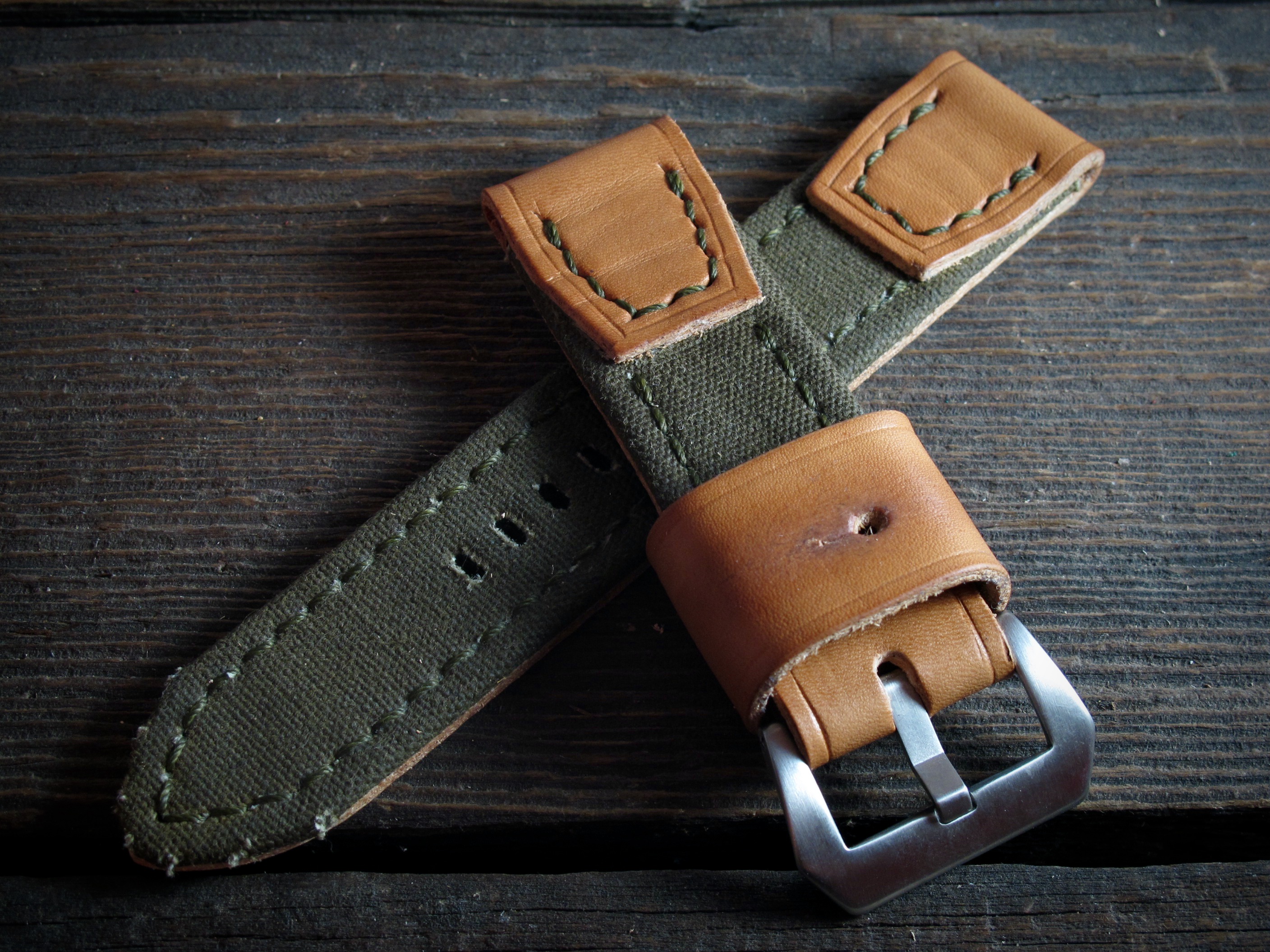 "AC-01" handmade leather strap