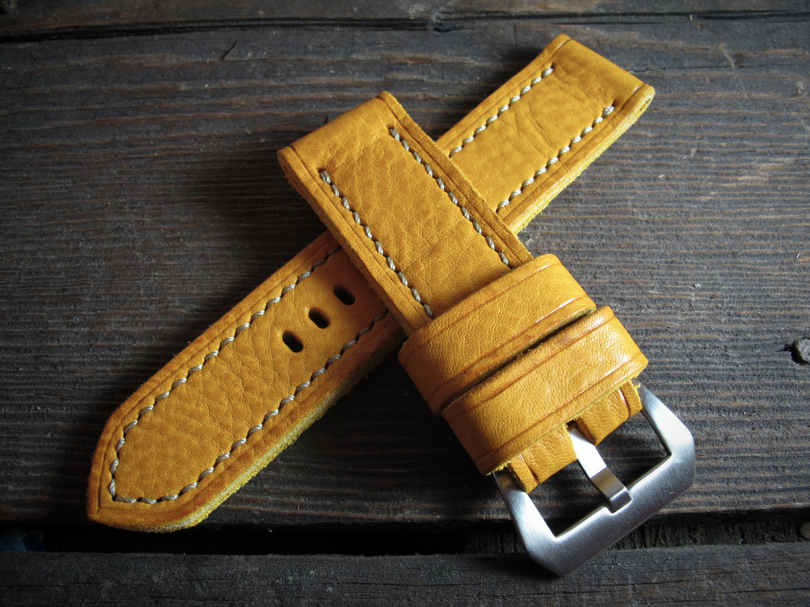 "Solis" handmade leather strap