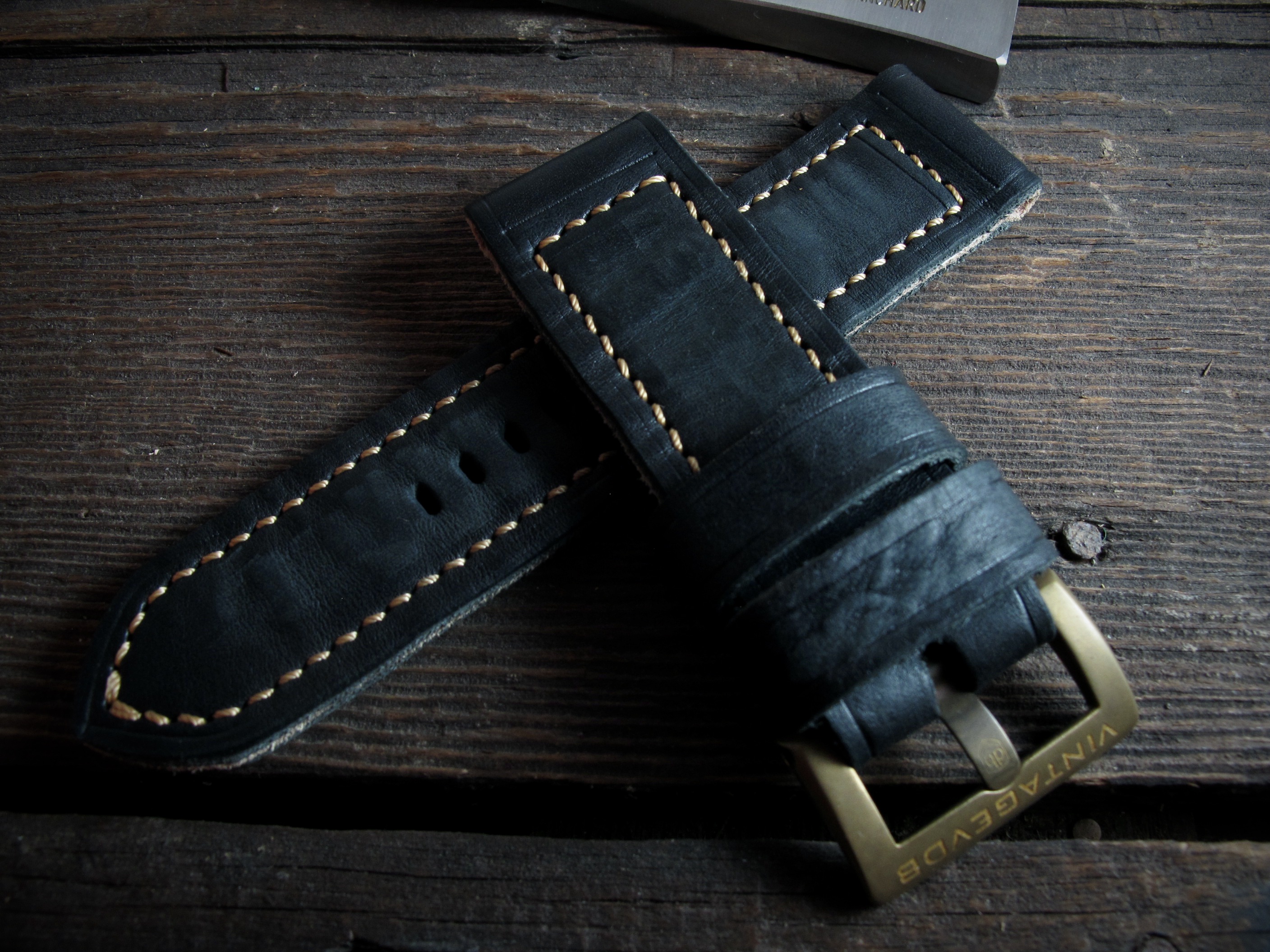"Nero X" handmade leather strap